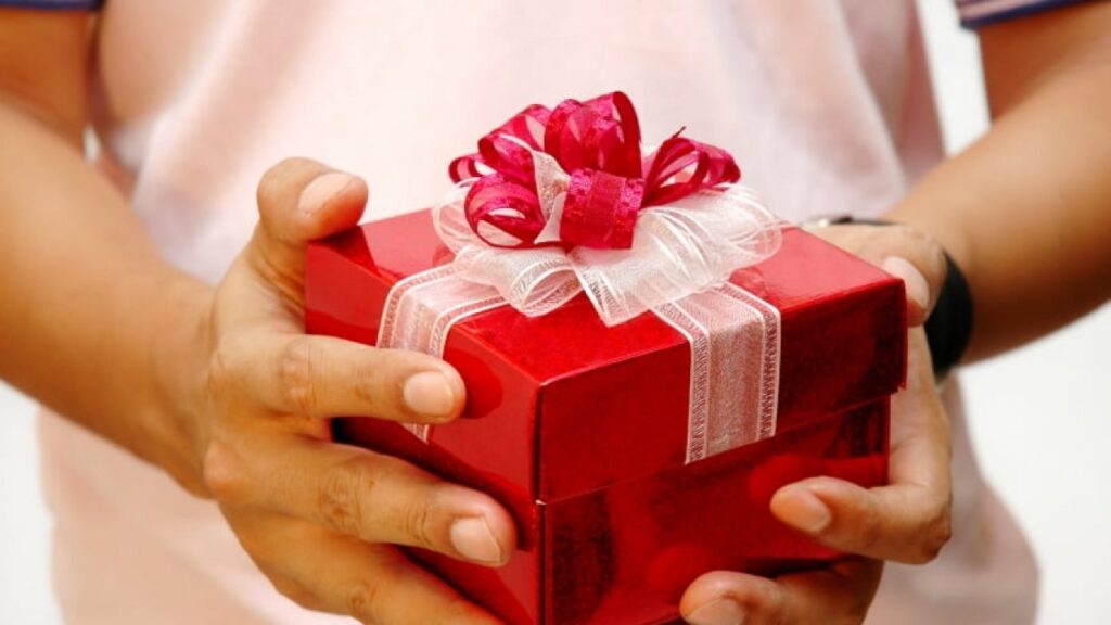 Erkek sevgiliye alınabilecek hediye önerileri