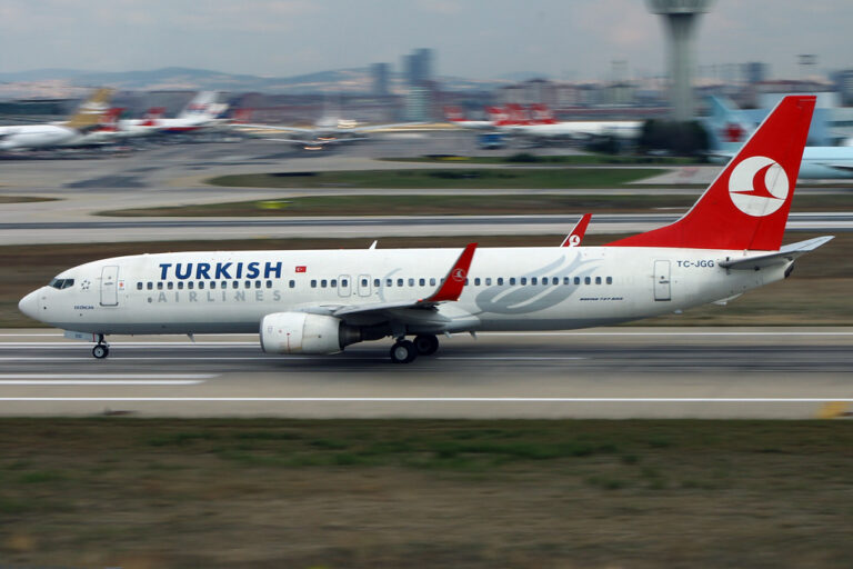 Uçaklar Neden Beyaz Renge Boyanır